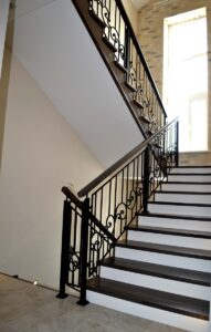Кованые перила ручной ковки — вариант 503