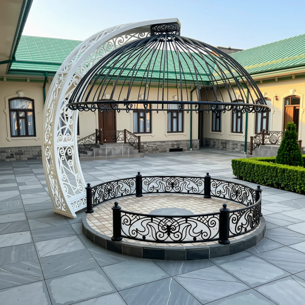 Кованая беседка с куполом для загородного участка
