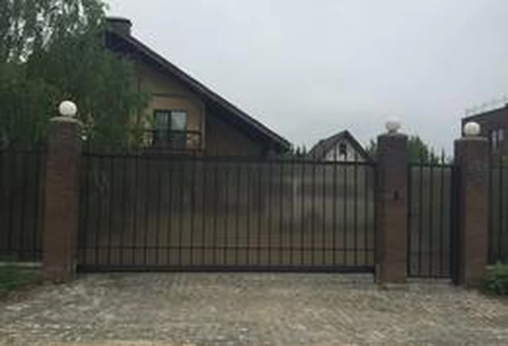 Откатные ворота на винтовых сваях 4000×1900 ВТ-11462